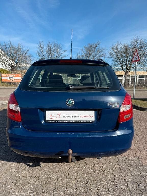 Gebraucht Skoda Fabia Special 69 PS (50 kW) 2011 Blau Kombi