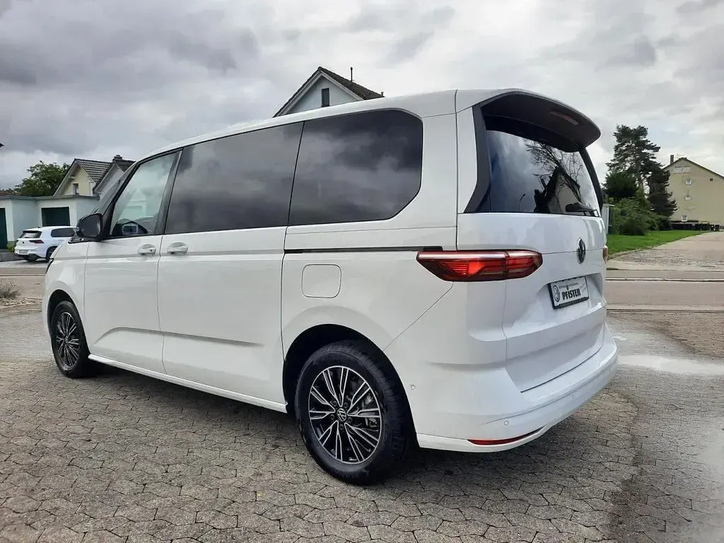 Gebraucht VW T7 150 PS (110 kW) 2025 Candyweiß Van