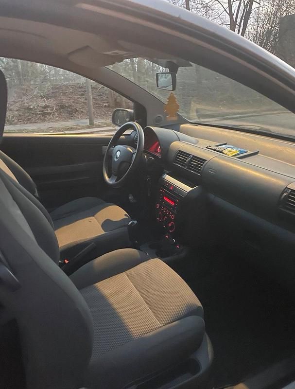 Gebraucht VW Fox 54 PS (39 kW) 2008 Weiß Kleinwagen