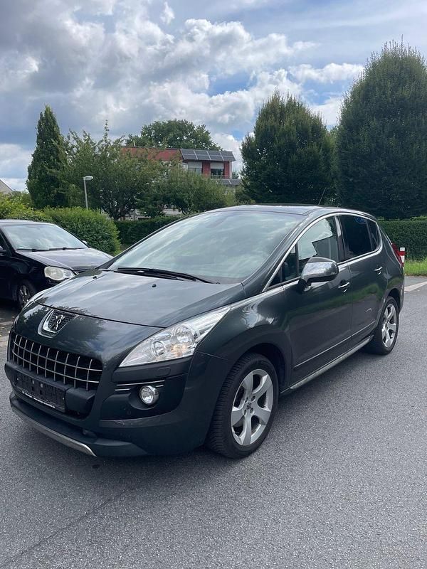 Grau Gebraucht 2010 Peugeot 3008 Platinum Kombi | 5.550 € (Fairer Preis) - Bild 1/4