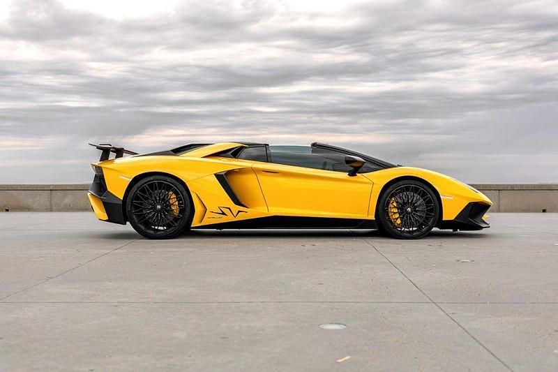 Gebraucht Lamborghini Aventador 751 PS (552 kW) 2017 Gelb Cabrio