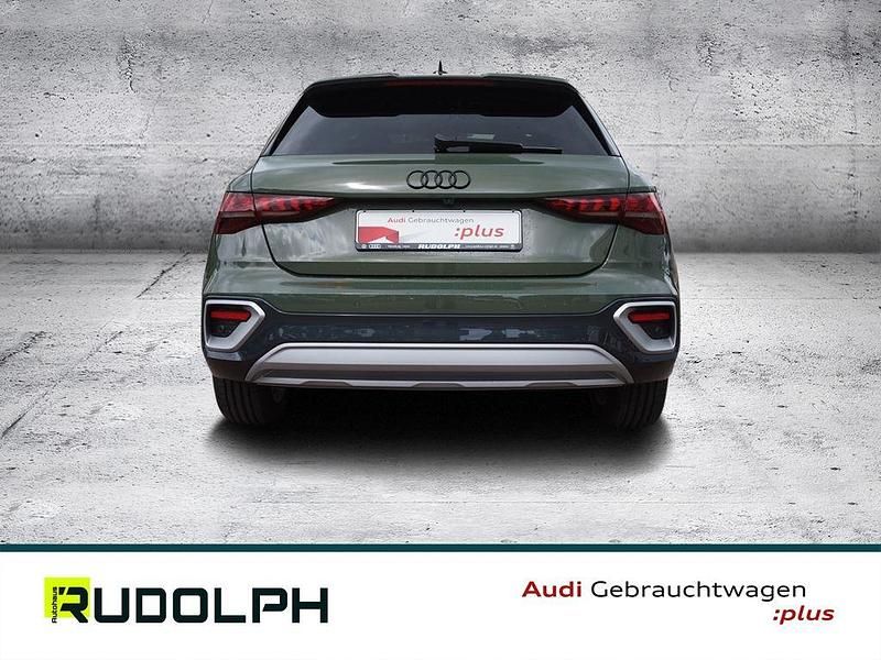 Gebraucht Audi A3 Sport 150 PS (110 kW) 2025 Distriktgrün metallic Limousine