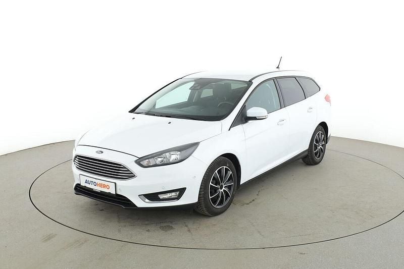 Gebraucht Ford Focus Titanium 125 PS (91 kW) 2017 Weiß Kombi