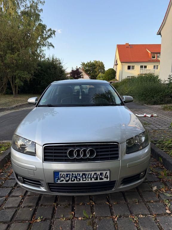 Silber Gebraucht 2004 Audi A3 Ambiente Coupé | 1.949 € (Fairer Preis) - Bild 1/4