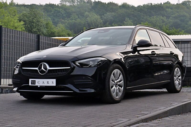 Schwarz Gebraucht 2021 Mercedes C220 Limousine | 28.550 € (Superpreis) - Bild 1/4