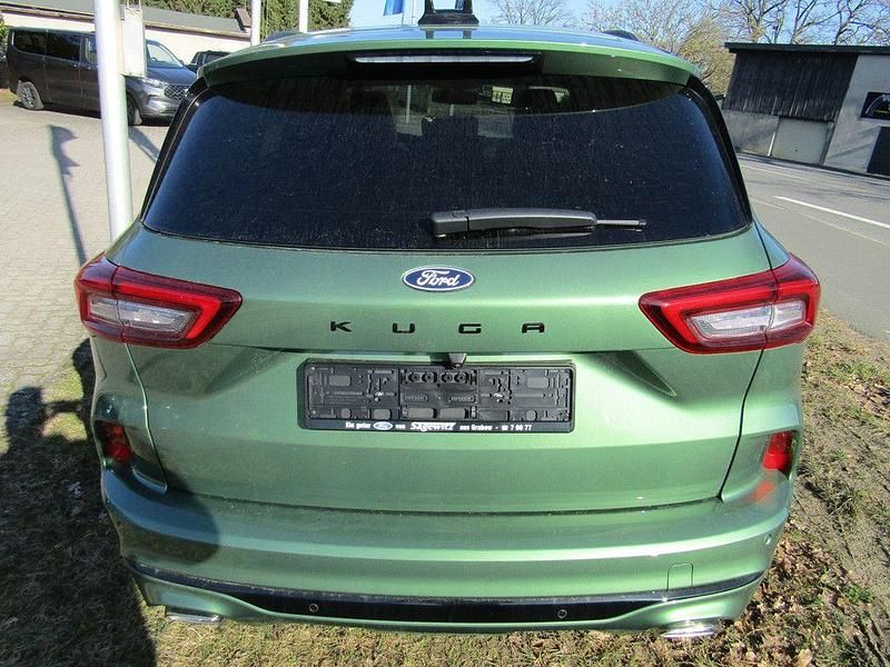 Gebraucht Ford Kuga ST-Line 186 PS (136 kW) 2025 Grün SUV