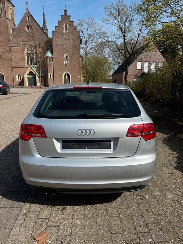 Gebraucht Audi A3 125 PS (91 kW) 2010 Silber Kleinwagen