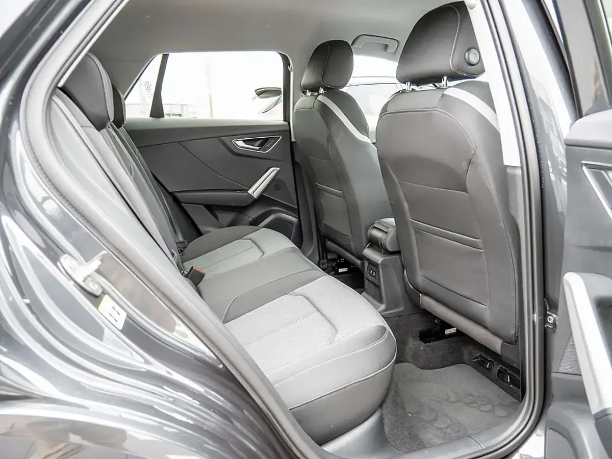 Gebraucht Audi Q2 Advanced 150 PS (110 kW) 2025 Grau SUV