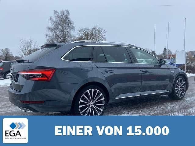 Gebraucht Skoda Superb LAURIN & KLEMENT 190 PS (139 kW) 2021 Grau metallic Kombi