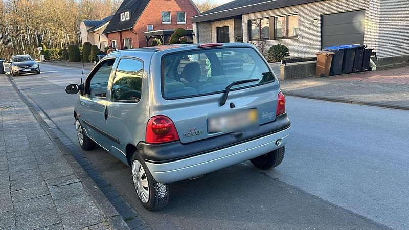 Silber Gebraucht 2003 Renault Twingo Kleinwagen | 1.000 € - Bild 1/4