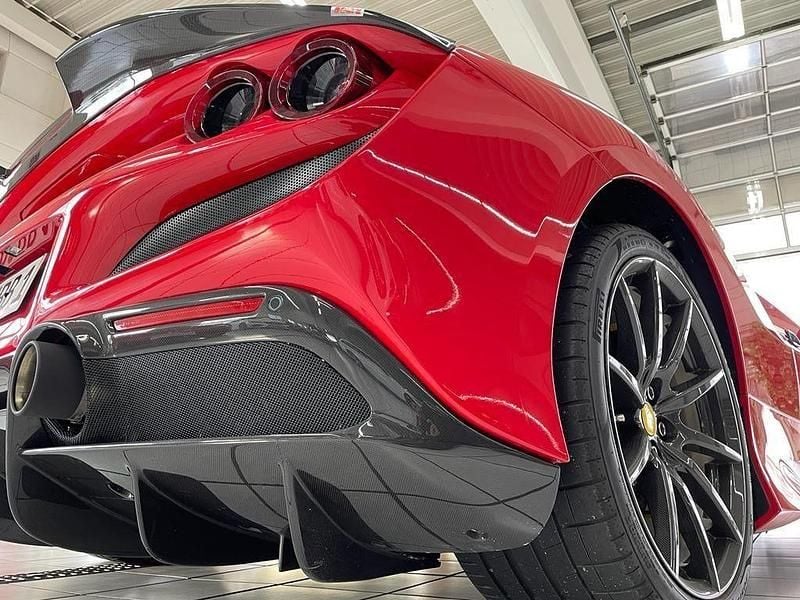 Gebraucht Ferrari F8 721 PS (530 kW) 2021 Rot Cabrio