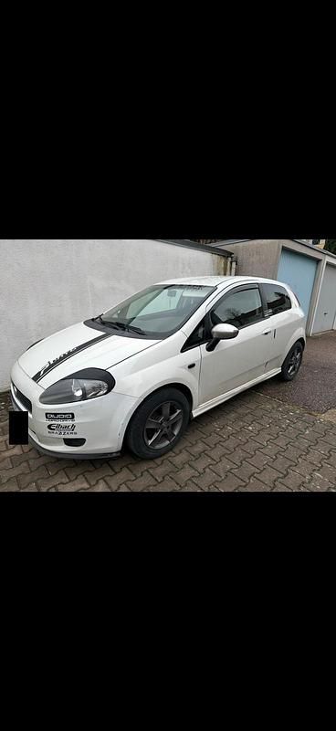 Weiß Gebraucht 2009 Fiat Grande Punto Kleinwagen | 2.200 € (Fairer Preis) - Bild 1/4