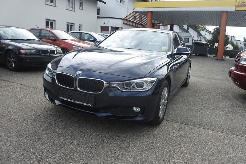 Blau Gebraucht 2012 BMW 316 Limousine | 4.999 € (Superpreis) - Bild 1/4