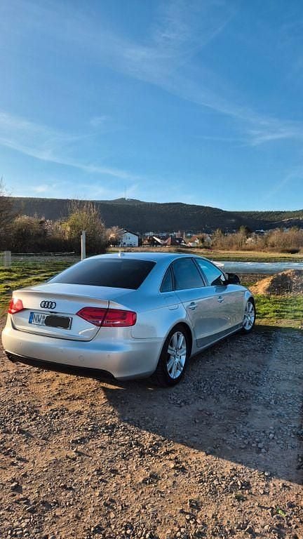 Używany Audi A4 Performance 220 KM (161 kW) 2008 Szary Sedan/Limuzyna