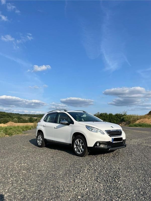 Gebraucht Peugeot 2008 Allure 110 PS (80 kW) 2016 Weiß SUV