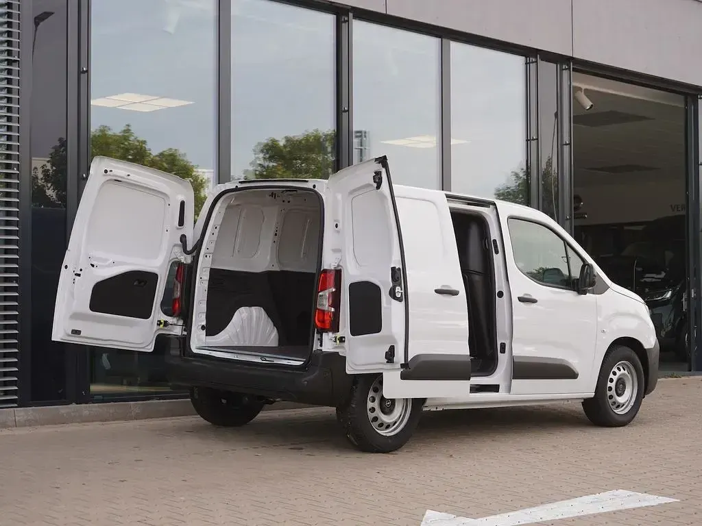 Neu Opel Combo 102 PS (75 kW) 2026 Weiß Van / Kleinbus