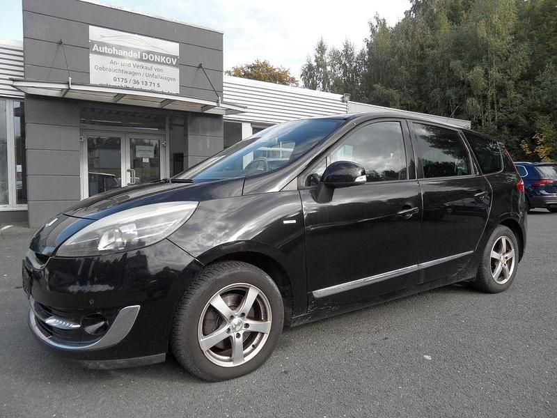 Schwarz Gebraucht 2012 Renault Scénic Bose Edition Van / Kleinbus | 2.700 € (Etwas zu teuer) - Bild 1/4