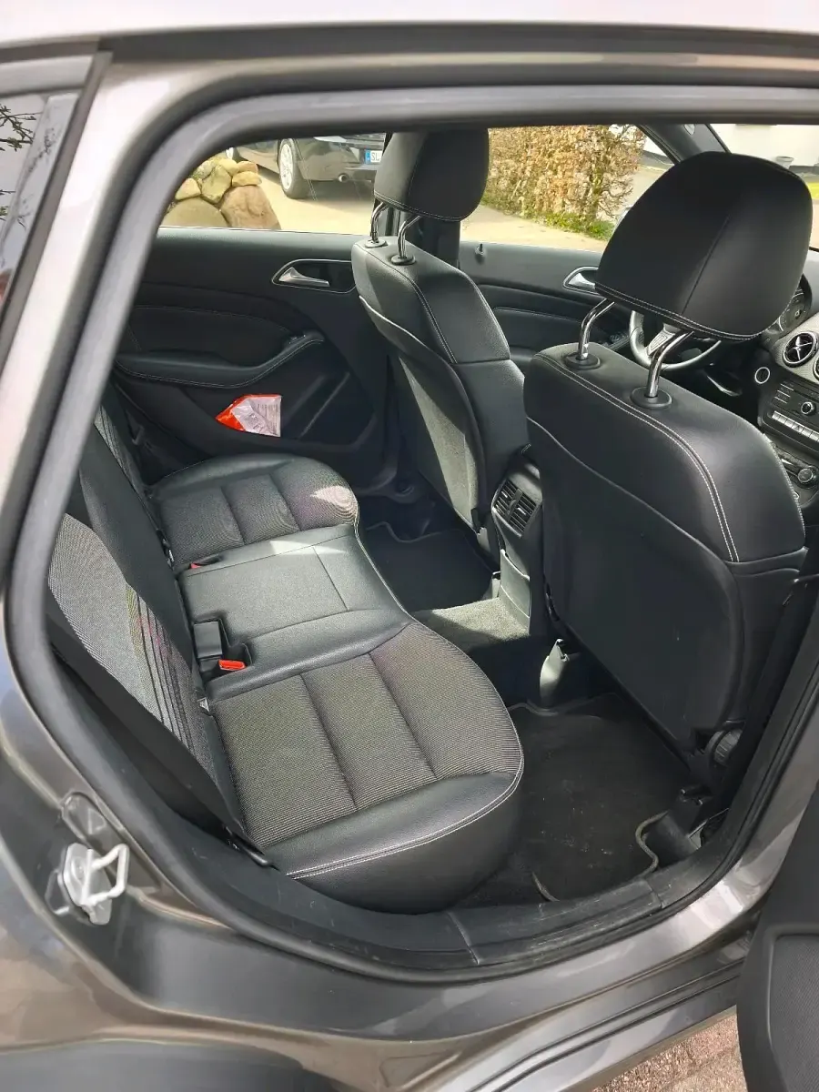 Gebraucht Mercedes 220 177 PS (130 kW) 2016 Grau Van / Kleinbus
