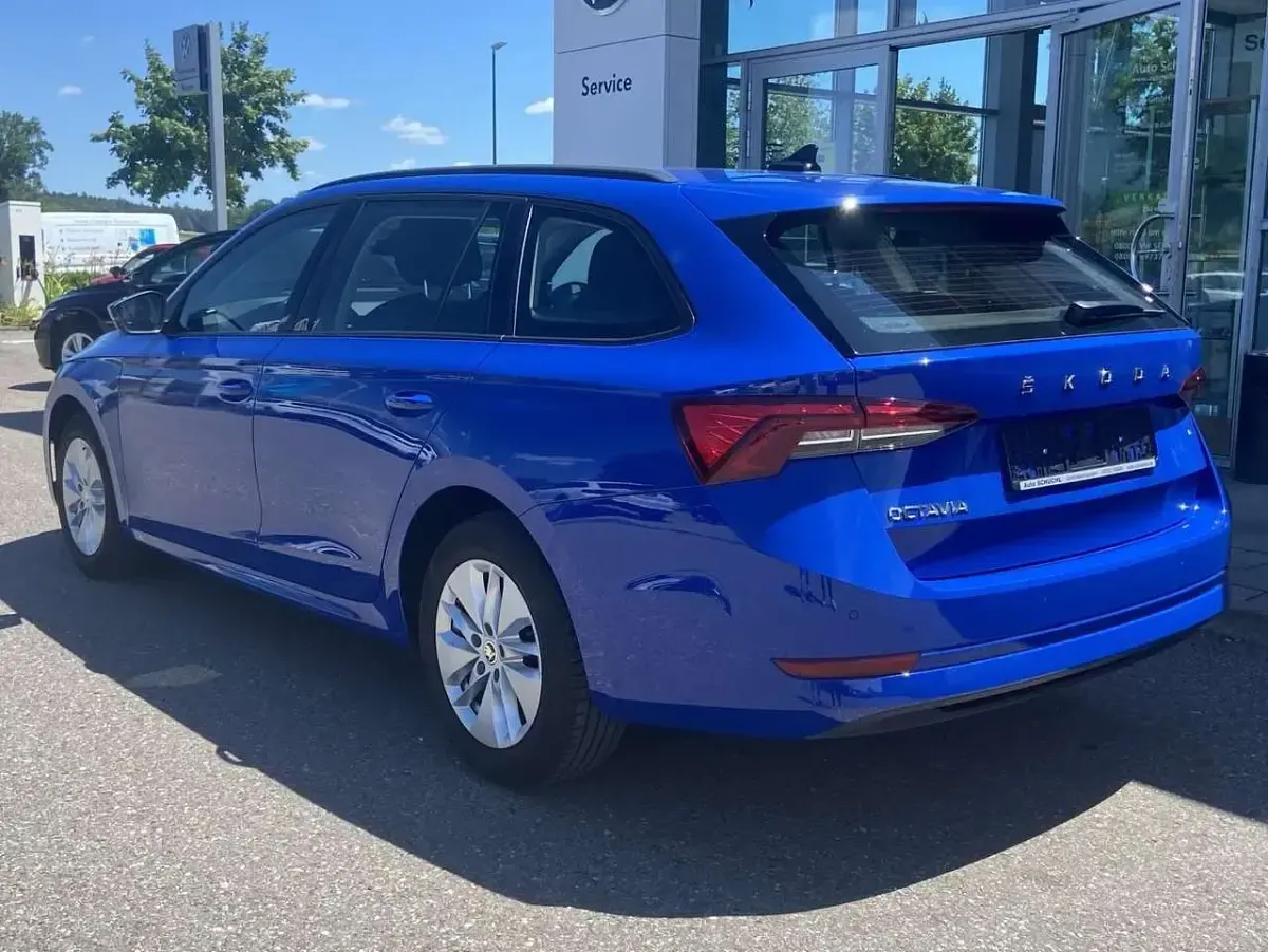 Gebraucht Skoda Octavia Ambition 150 PS (110 kW) 2022 Energy blau Kombi