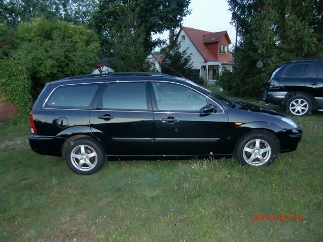 Gebraucht Ford Focus 116 PS (85 kW) 2004 Schwarz metallic Kombi