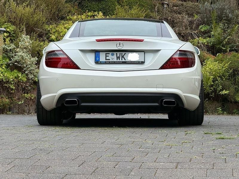 Second-hand Mercedes SLK200 AMG 184 CP (135 kW) 2015 Alb Cabrio