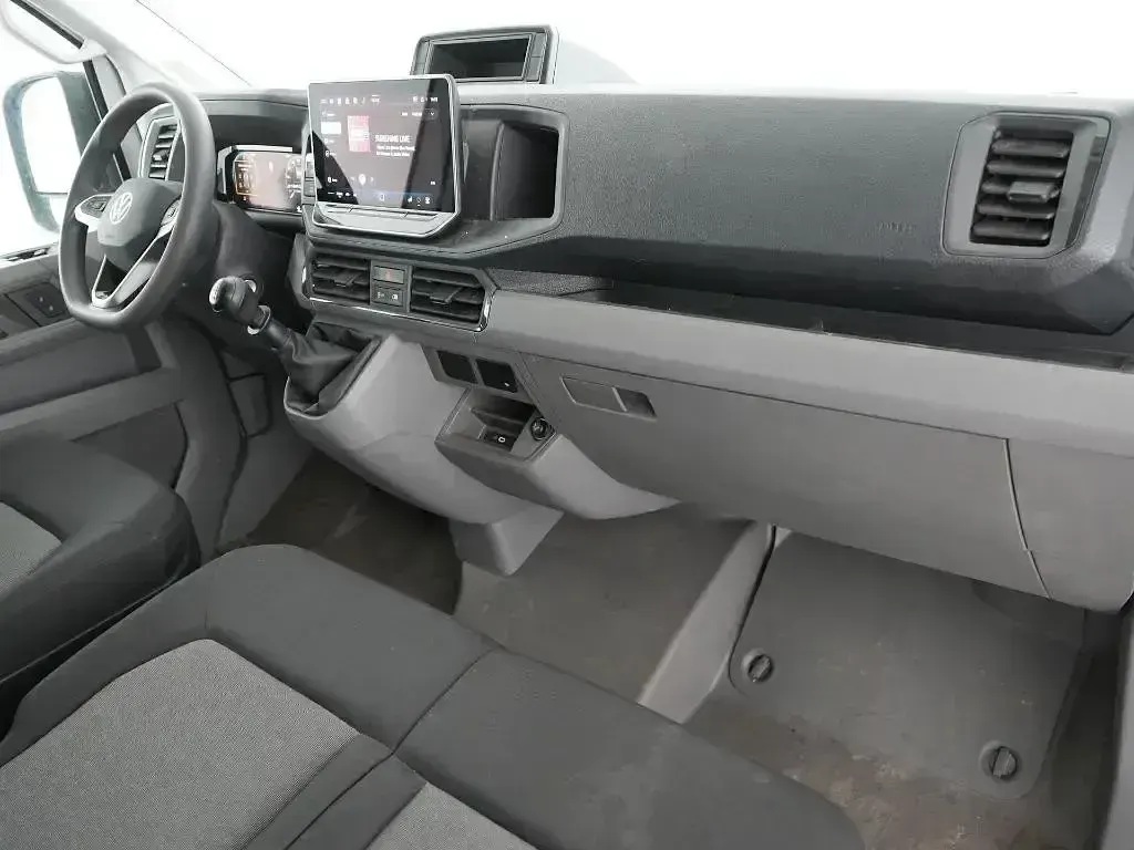 Gebraucht VW Crafter 103 PS (75 kW) 2025 Weiß Van