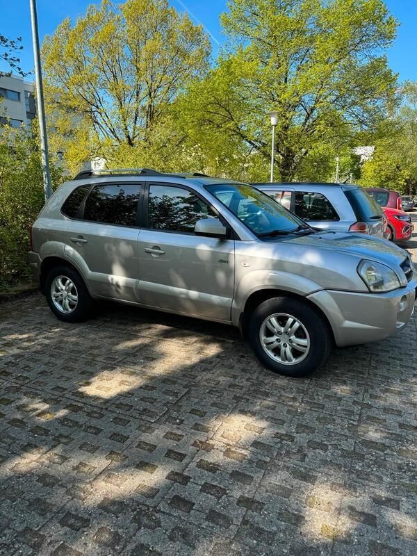 Silber Gebraucht 2006 Hyundai Tucson SUV | 2.800 € (Etwas zu teuer) - Bild 1/4