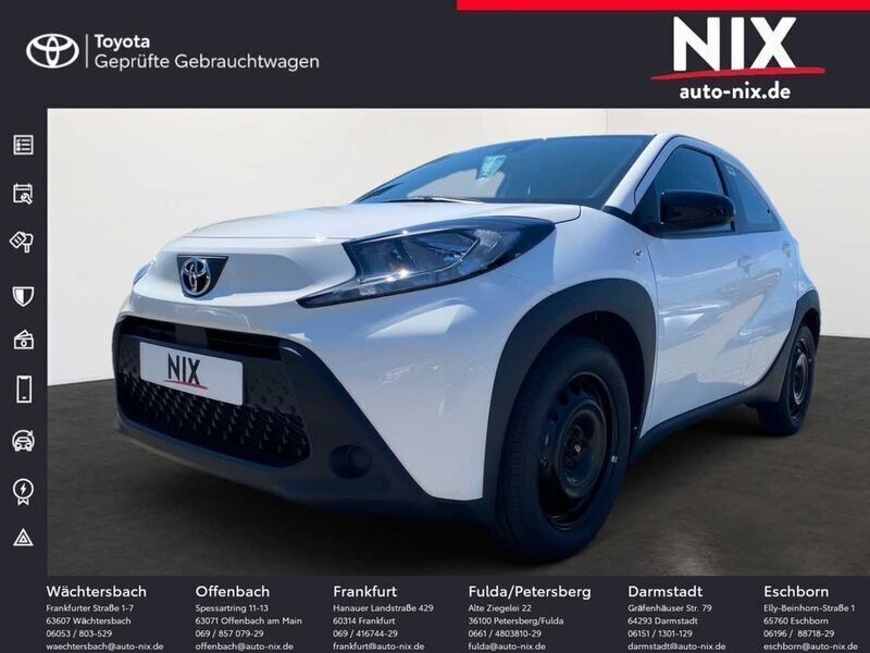 Schneeweiß Neu 2024 Toyota Aygo Play Kleinwagen | 16.900 € - Bild 1/4