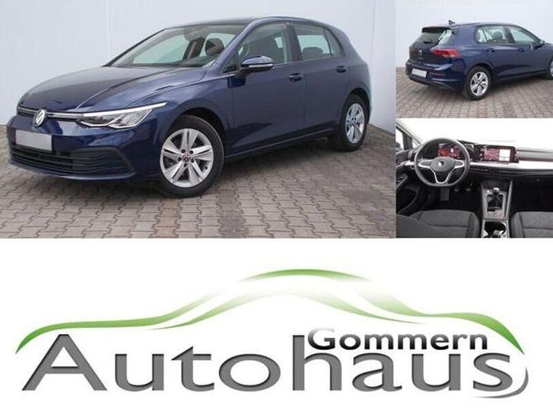 Blau Gebraucht 2021 VW Golf VIII Life Limousine | 18.650 € (Guter Preis) - Bild 1/4