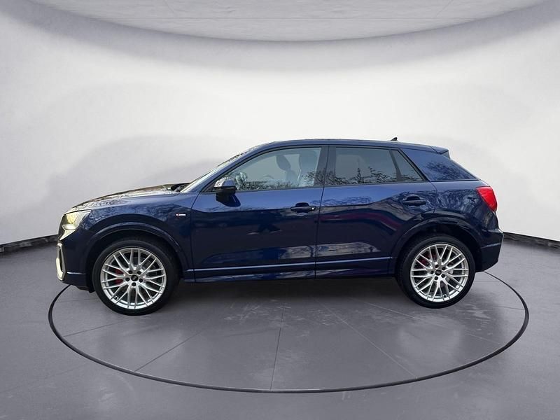 Neu Audi Q2 S-Line 150 PS (110 kW) 2025 Blau SUV