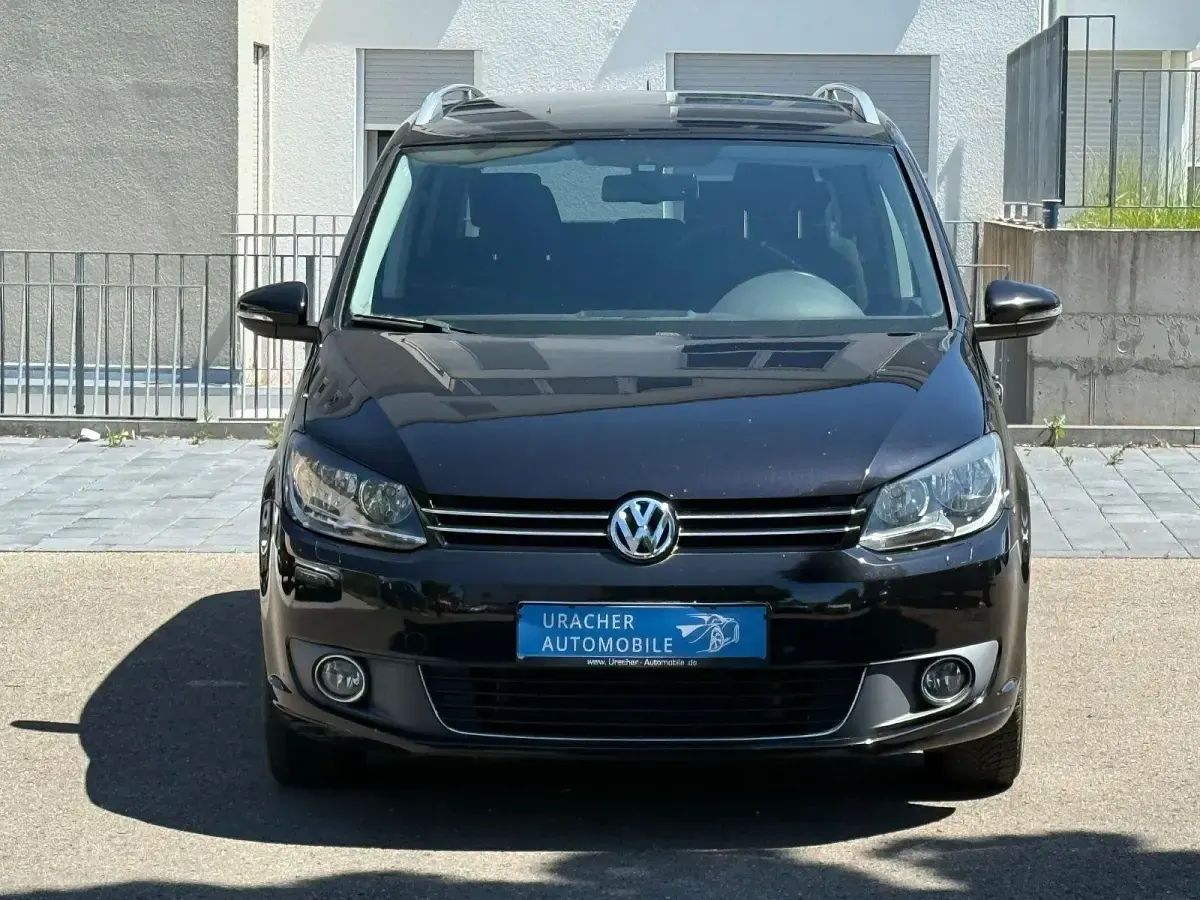 Gebraucht VW Touran Highline 105 PS (77 kW) 2011 Schwarz Van / Kleinbus