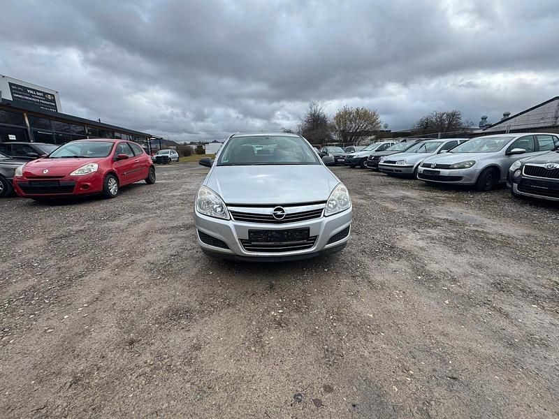 Gebraucht Opel Astra Selection 110 PS (80 kW) 2009 Silber Kombi