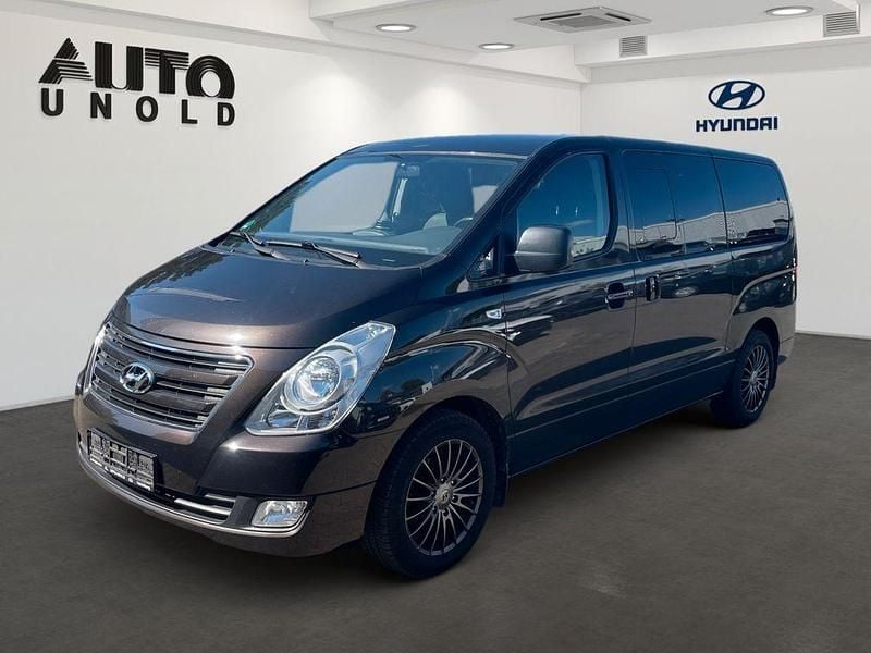 Braun Gebraucht 2017 Hyundai H-1 Trend Van / Kleinbus | 12.900 € (Teuer) - Bild 1/4