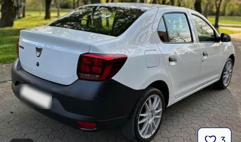 Używany Dacia Logan Acces 73 KM (53 kW) 2020 Biały Sedan/Limuzyna