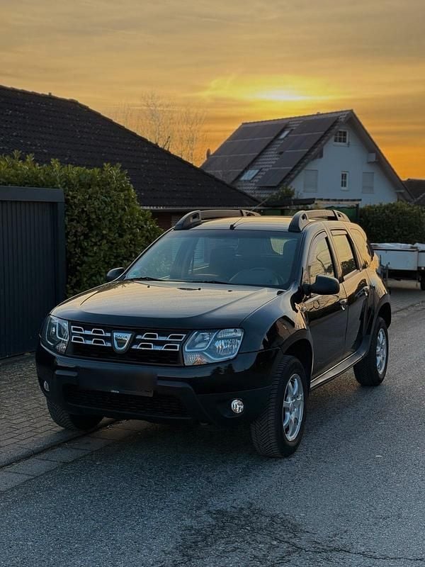 Schwarz Gebraucht 2015 Dacia Duster SUV | 8.000 € (Teuer) - Bild 1/4