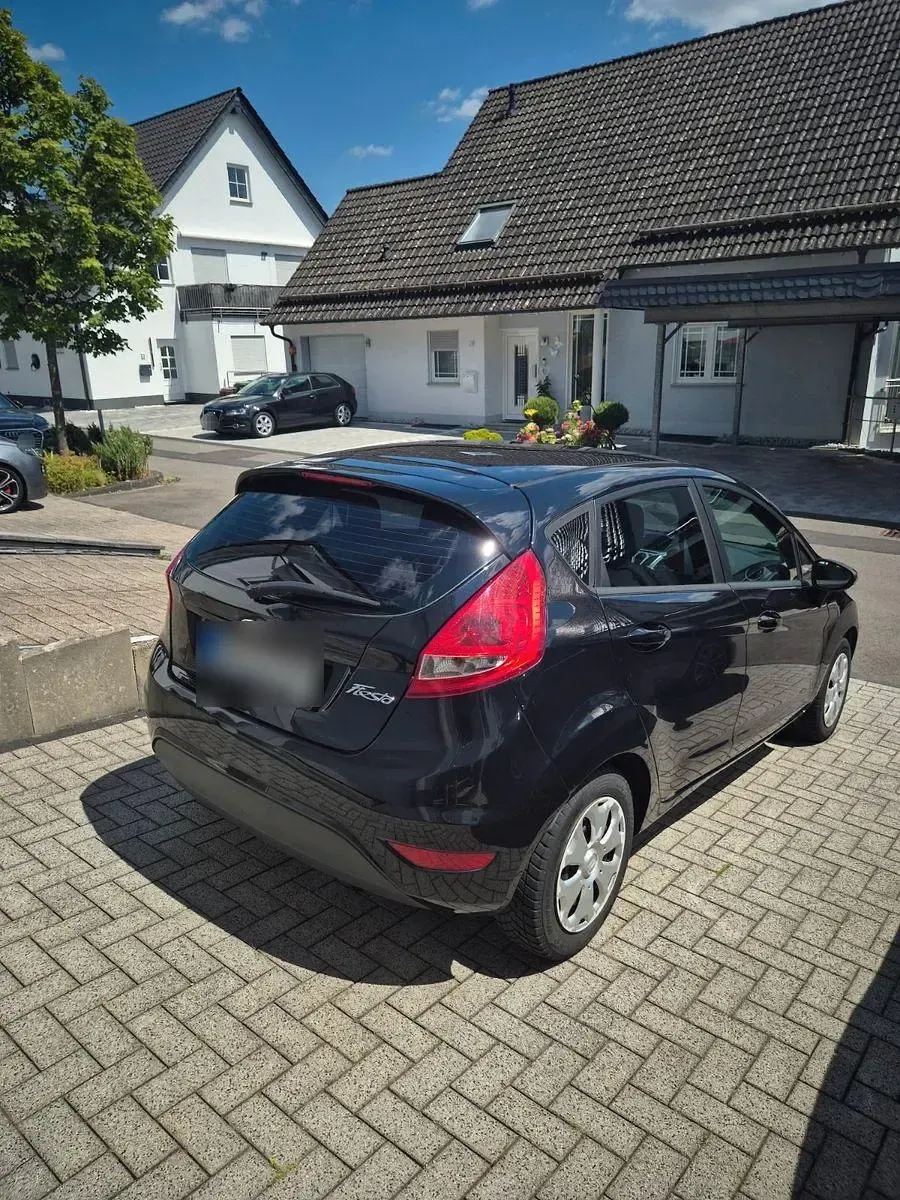 Gebraucht Ford Fiesta Trend 82 PS (60 kW) 2011 Schwarz Limousine