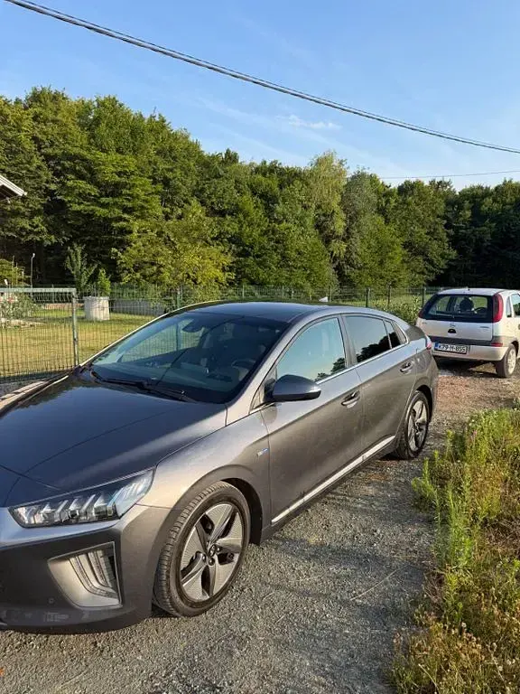 Gebraucht Hyundai Ioniq Prime 141 PS (103 kW) 2019 Grau Kleinwagen