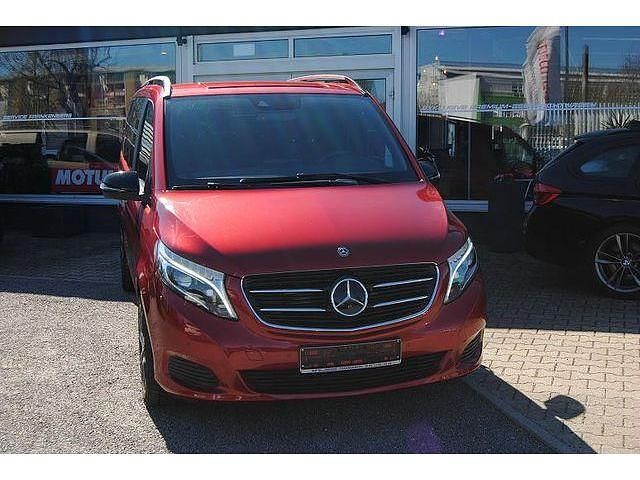 Gebraucht Mercedes V250 Edition 204 PS (150 kW) 2018 Rot Van / Kleinbus