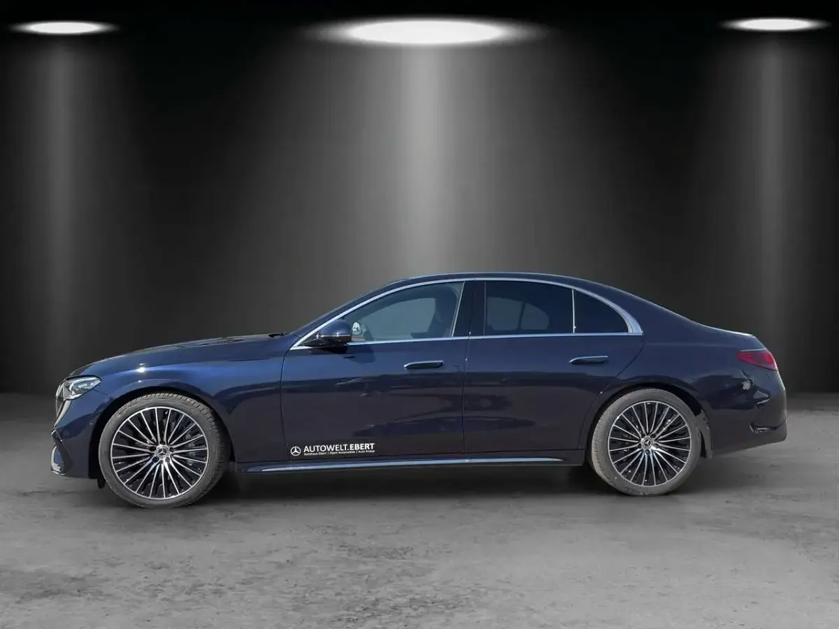 Gebraucht Mercedes E450 AMG 367 PS (269 kW) 2026 Lack nautikblau Limousine