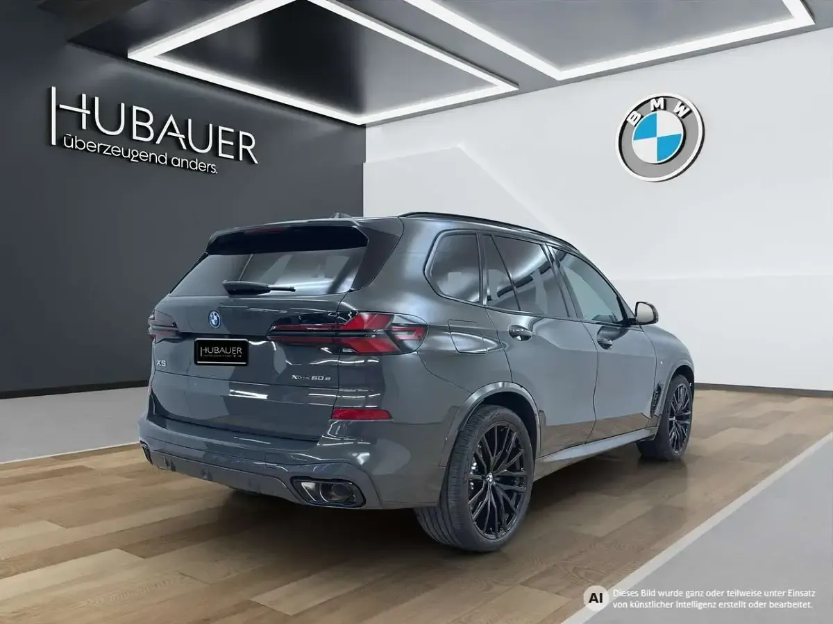 Neu BMW X5 M Sport 489 PS (359 kW) 2026 Grau SUV