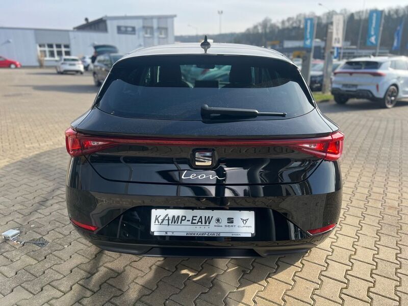 Gebraucht Seat Leon Style 150 PS (110 kW) 2024 Schwarz Limousine