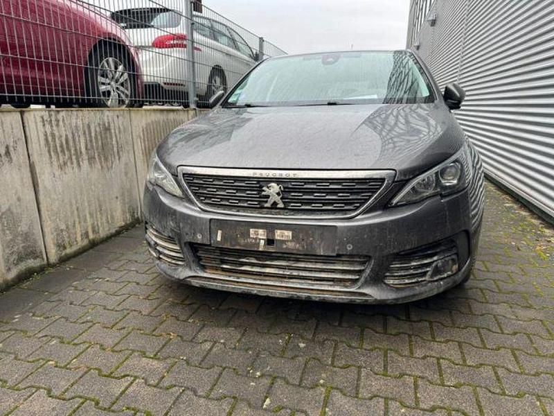 Gebraucht Peugeot 308 Allure 132 PS (97 kW) 2019 Grau Limousine