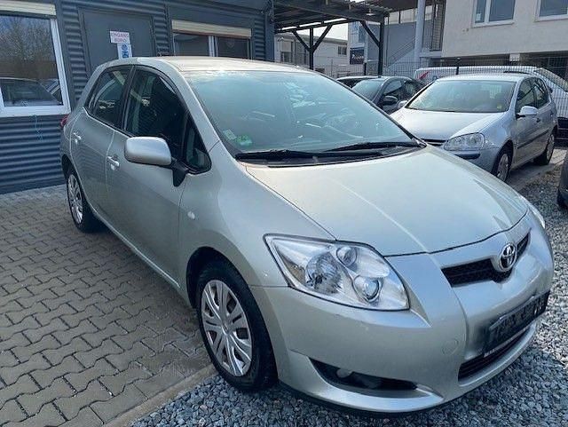 Gebraucht Toyota Auris Sol 124 PS (91 kW) 2007 Silber Kleinwagen