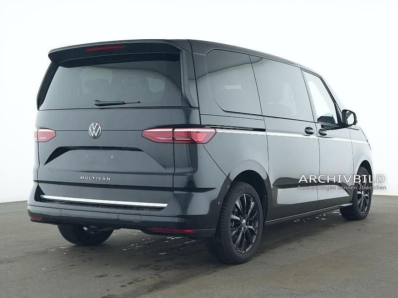 Gebraucht VW Multivan Style 150 PS (110 kW) 2025 Deep black Van