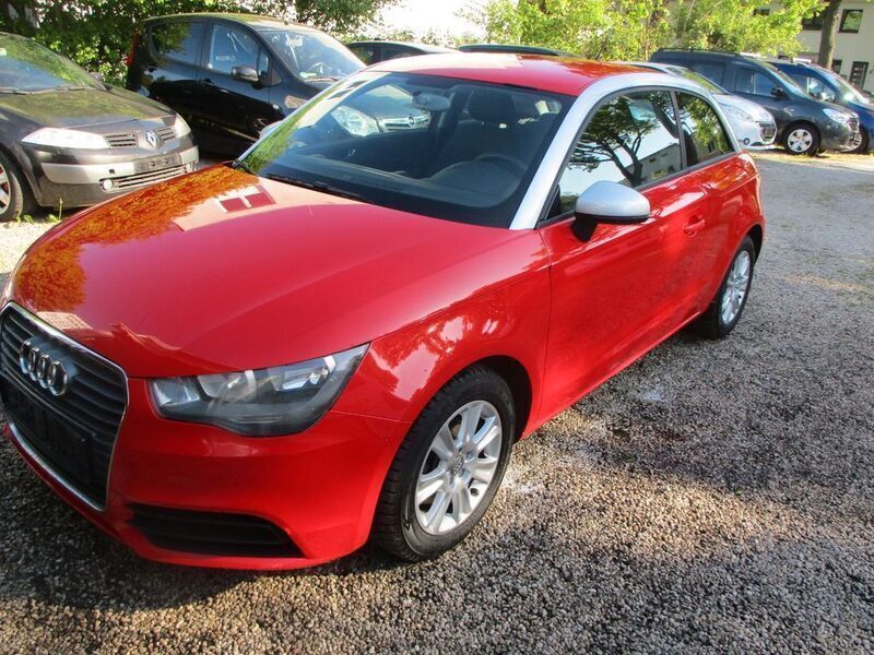Gebraucht Audi A1 Attraction 86 PS (63 kW) 2011 Rot Kleinwagen