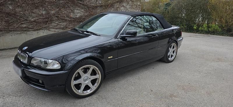 Gebraucht BMW 320 Cabriolet 170 PS (125 kW) 2001 Schwarz Cabrio