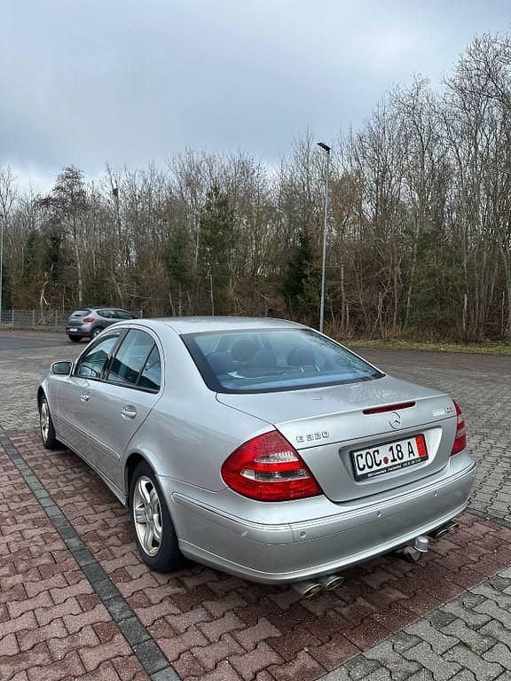 Gebraucht Mercedes E320 Classic 224 PS (164 kW) 2004 Grau Limousine
