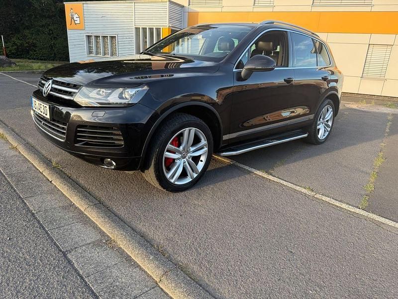 Schwarz Gebraucht 2010 VW Touareg SUV | 11.450 € (Guter Preis) - Bild 1/4