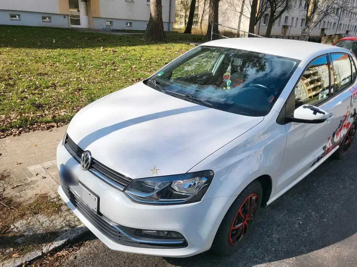 Gebraucht VW Polo 108 PS (79 kW) 2016 Weiß Kleinwagen