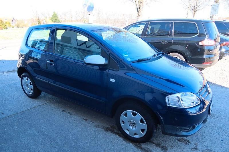 Gebraucht VW Fox S 54 PS (39 kW) 2007 Blau Kleinwagen